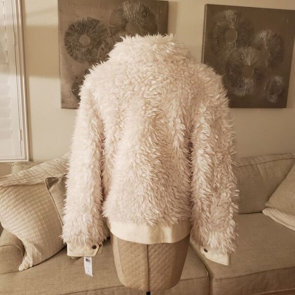 NEW BCBGeneration Zip Front Faux Fur Jacket sz XL - Picture 5 of 8